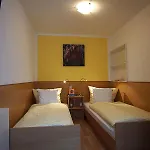 Apartamento Gaestehaus Math *