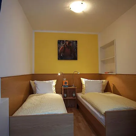 Apartment Gaestehaus Math *